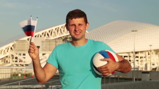 Abanico de fútbol con bandera rusa . — Vídeo de stock