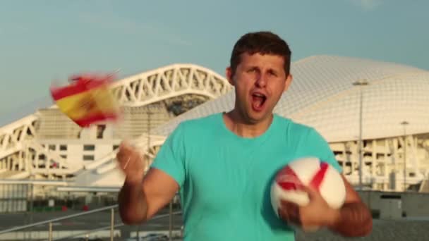 Abanico de fútbol con bandera española . — Vídeo de stock