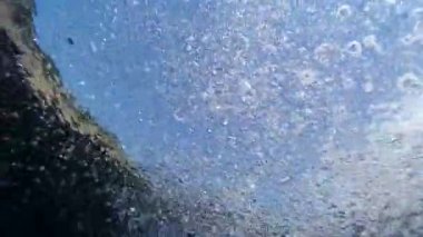 Deniz deniz altında hava kabarcığı. Deniz arka plan.