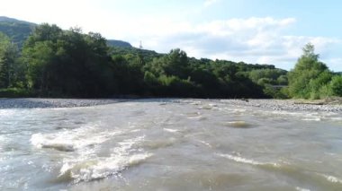 Dağ nehir, rapids, hava fotoğrafçılığı.