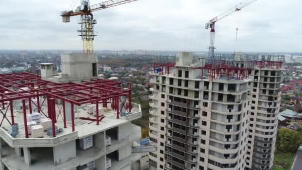 Der Bau Hoher Gebäude Der Blick Aus Der Luft — Stockvideo