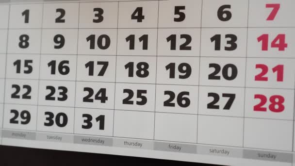 办公室日历, 贴纸与题字生日. — 图库视频影像