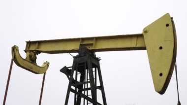 Yağ pompası. Rusya'nın petrol ve gaz üretim.