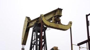 Eski petrol pompa pompa veya gaz. Üretim hidrokarbonların.