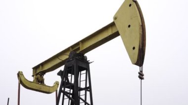 Yağ pompası-jack. Petrol veya doğal gaz pompa ayıklar.