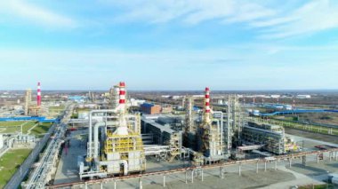 Petrol rafinerisi. Hava Anket: büyük bir arıtma tesisi.