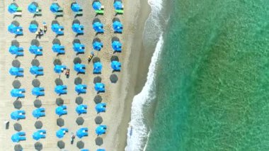 Anten: deniz kıyısı, kumsal, güneş şemsiyeleri, deniz tesisi, Avrupa.