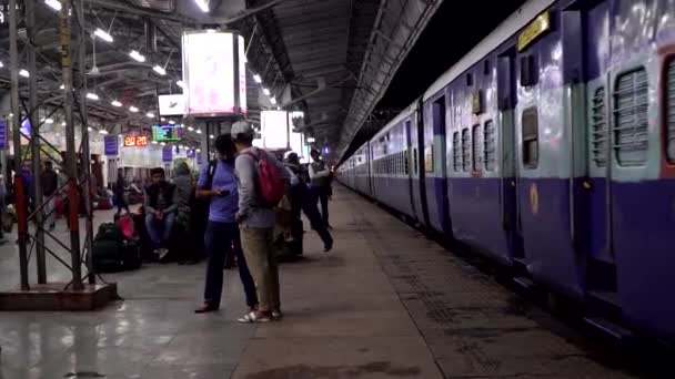 Агра Індія Січень 2020 Залізнична Станція Поїзди Пасажири — стокове відео