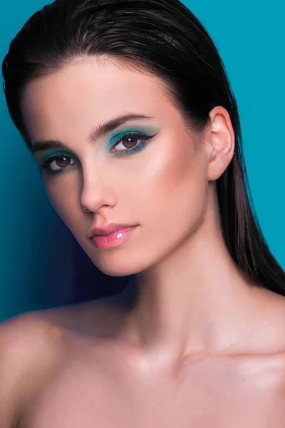 Retrato Beleza Com Maquiagem Editorial Menina Adulta Jovem Mulher Branca — Fotografia de Stock
