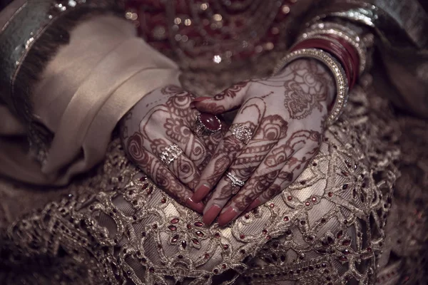 Henna Mehandi Svatební Rukou — Stock fotografie