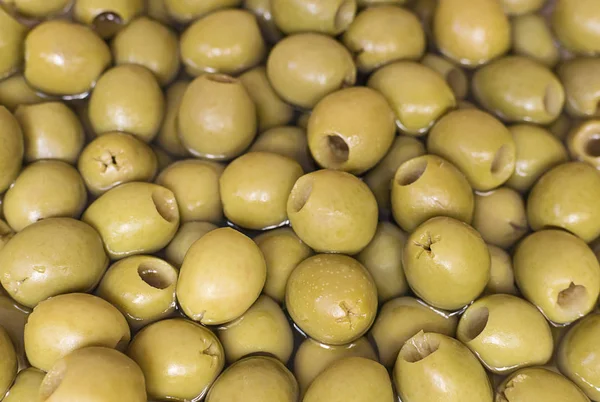 Çekirdeksiz yeşil zeytin marinad içinde