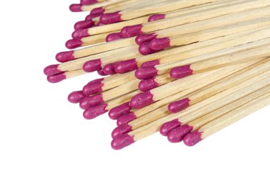 Kırmızı ipuçları ile ahşap matchsticks yığını kapat