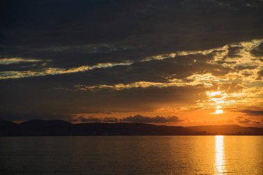 Denizden gün batımına kadar deniz manzarası
