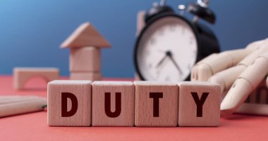 Tahta bloklarla yazılmış 