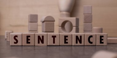 Tahta bloklarla yazılmış 