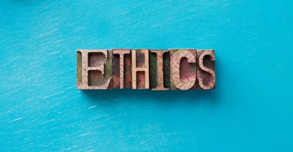 Kata Etik Ditulis Dengan Tipe Blok Kayu — Stok Foto
