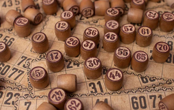Staré Dřevěné Lotto Sudy Hracími Kartami Stolní Hra Bingo — Stock fotografie