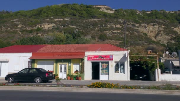 O edifício do centro de mergulho à beira-mar. Rhodes, Grécia . — Vídeo de Stock