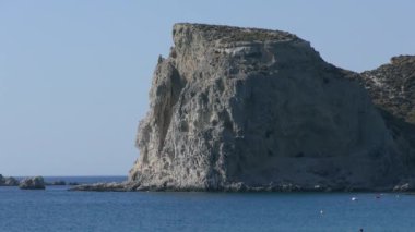 Akdeniz manzarası, kayalık pelerin. Rodos, Stegna.