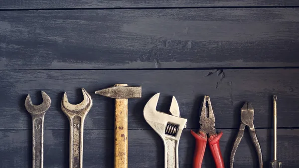 Variedad Herramientas Para Llaves Una Mesa Madera Oscura Copiar Espacio — Foto de Stock