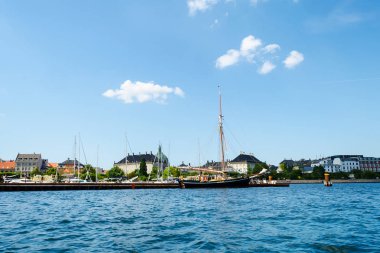 Copenhagen, Danimarka - 13 Temmuz 2018. Güzel mimari Kopenhag kanal kıyısında. Mimarisi. Şehir manzarası. Seyahatler.