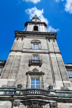 Copenhagen, Danimarka - 9 Temmuz 2018. Bina, güzel Copenhagen Parlamentosu Christiansborg yuvası mimari yerler