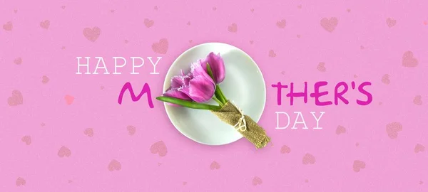 Happy Mother's Day wenskaart met prachtige tulpen. Roze achtergrond. Geïsoleerd. Felicitatie achtergrond. Vakantie kaart. — Stockfoto