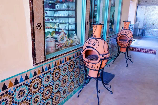 Hermosa tienda de recuerdos en Marrakech, Marruecos Viajes — Foto de Stock