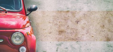 Arka plan beton bir duvarı'nın eski güzel araba far. Uzay kopyalayın. Kavram afiş tamir, otomobil satışı.