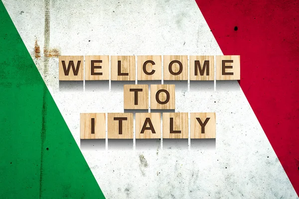 Witamy Włoszech Napis Drewnianych Blokach Tle Flagi Włoch Podróże — Zdjęcie stockowe