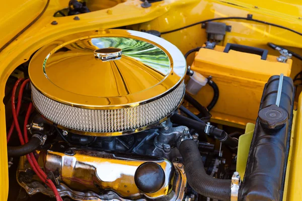 Gyönyörű Króm Autó Motor Levegő Szűrő Közelkép Részleteket Gépjárműszállítás — Stock Fotó