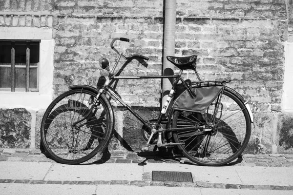 Bicicleta Vieja Sobre Fondo Pared Ladrillo Copenhague Denmark Foto Blanco —  Fotos de Stock