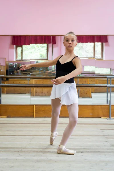 Jeune Ballerine Dans Salle Répétition Danses Classiques Formation — Photo