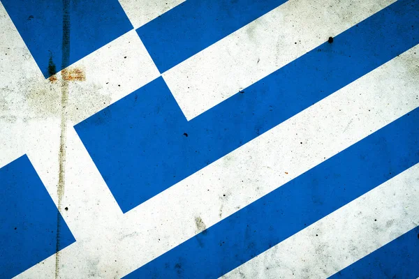 希腊国旗挂在水泥墙上 — 图库照片