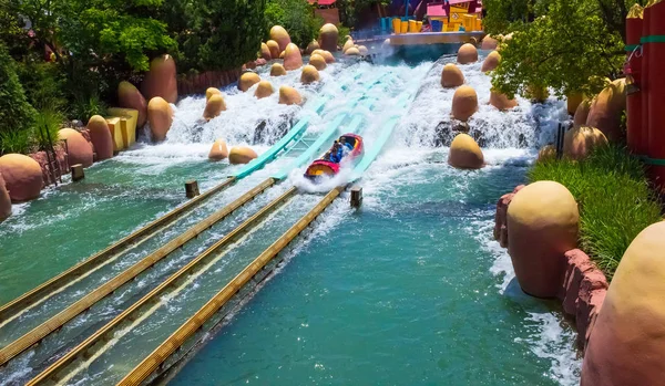 Ride Toon Lagoon no parque temático Universal Studios Islands of Adventure nos EUA — Fotografia de Stock