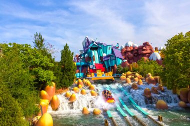 Orlando, Florida, ABD - 10 Mayıs 2018: Ride Toon lagün. Adaları macera. Evrensel.