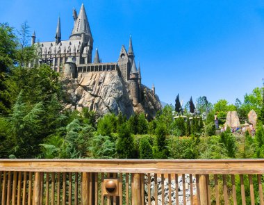 Orlando, Florida, Amerika Birleşik Devletleri - 09 Mayıs 2018: Büyücü Dünya Macera Adası Universal Studios Orlando Harry Potter, Hogwarts Castle.