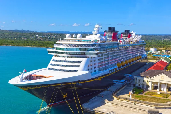 Falmouth Jamaica Mayo 2018 Disney Fantasy Disney Cruise Line Atracó — Foto de Stock