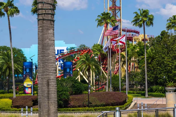 Orlando, Florida, Stany Zjednoczone Ameryki - 08 maja 2018: Roller coaster Rock to park rozrywki Universal Studios — Zdjęcie stockowe