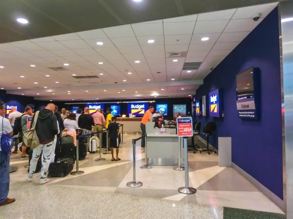 Miami, Florida, Stati Uniti - Aprile 28, 2018: L'ufficio di noleggio auto Budget all'aeroporto di Miami — Foto Stock