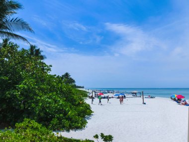 Naples, Florida Vanderbilt Beach'te zevk turist.