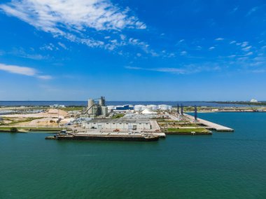 Cape Canaveral, Amerika Birleşik Devletleri. Port Canaveral gemisi, arial görünümünü demirledi Port Canaveral, Brevard County, Florida