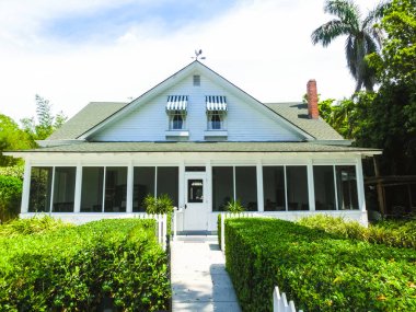 Naples, Amerika Birleşik Devletleri - 8 Mayıs 2018: Naples, Florida ABD Tarih 8 Mayıs 2018 plajda güzel bir ev