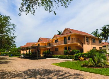 Naples, Amerika Birleşik Devletleri - 8 Mayıs 2018: Naples, Florida ABD Tarih 8 Mayıs 2018 plajda güzel bir ev