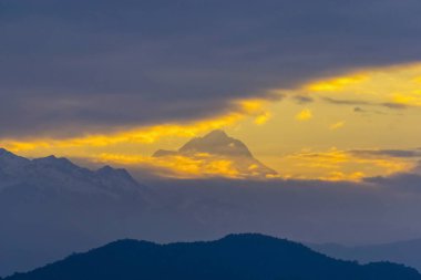 Sommet du Mont everest de kala patthat