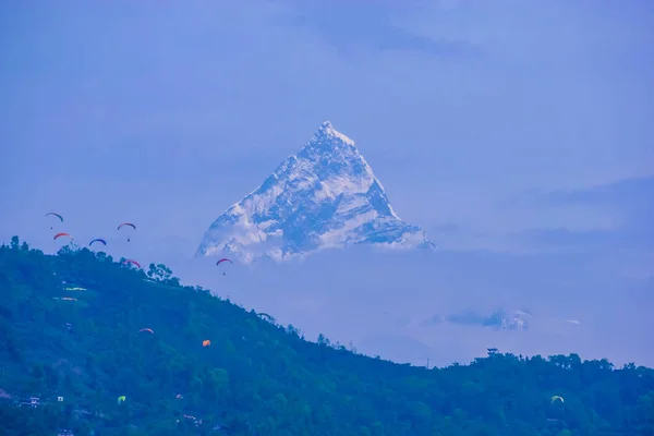 Kväll Visa av ama dablam på väg till everest basläger - nepal — Stockfoto