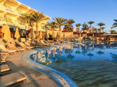 Sharm El Sheikh, Mısır - 31 Aralık 2018: Tropikal lüks Xperience Sea Breeze Resort Red Sea Beach.