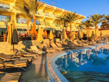 Sharm El Sheikh, Mısır - 31 Aralık 2018: Tropikal lüks Xperience Sea Breeze Resort Red Sea Beach.