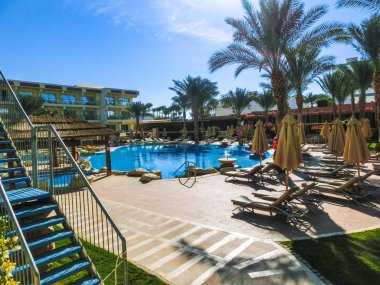 Sharm El Sheikh, Mısır - 31 Aralık 2018: Tropikal lüks Xperience Sea Breeze Resort Red Sea Beach.
