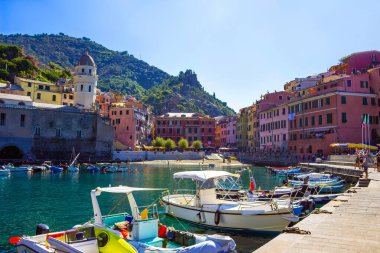 Vernazza kasabasındaki kumsal, Cinque Terre Ulusal Parkı